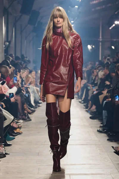 Look 35